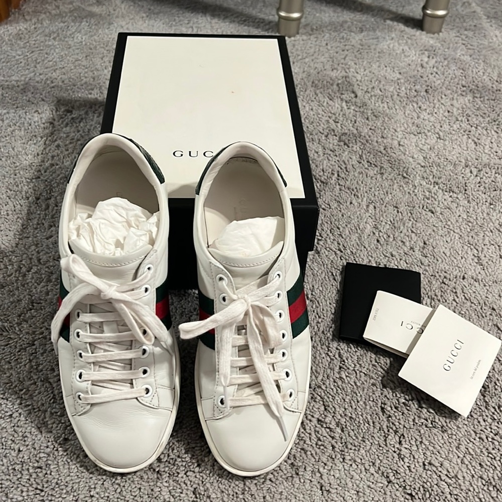Gucci sneaker’s
